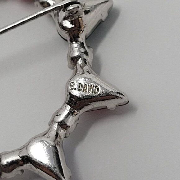 Vintage 60s B David Signed Star Brooch Pin Rainbow Rhinestones Faux Pearl Wreath - Picture 2 of 6